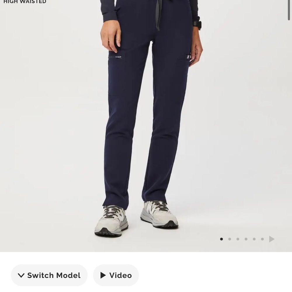 FIGS Women's Straight Leg Scrub Pants in Navy